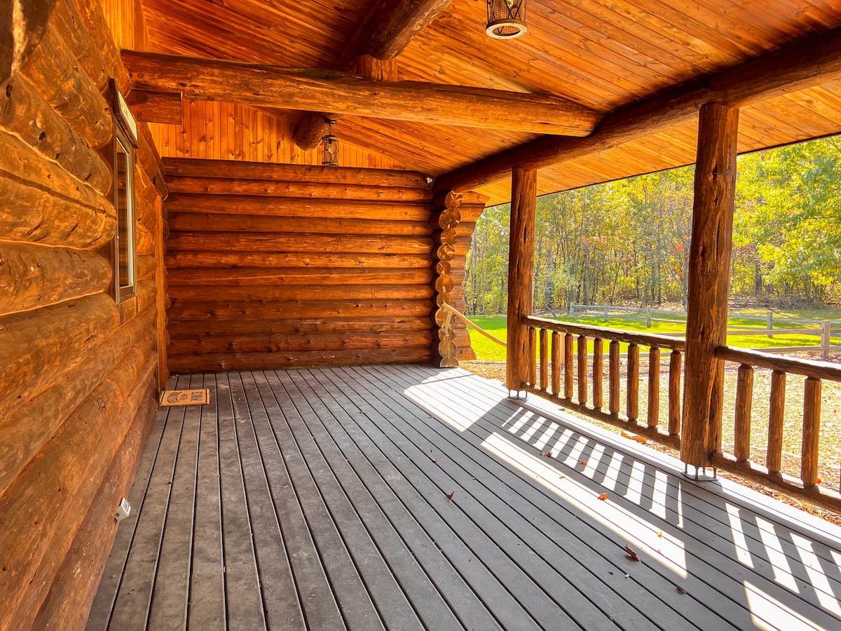 NEW! - Must See True Log Cabin - Longview Haven