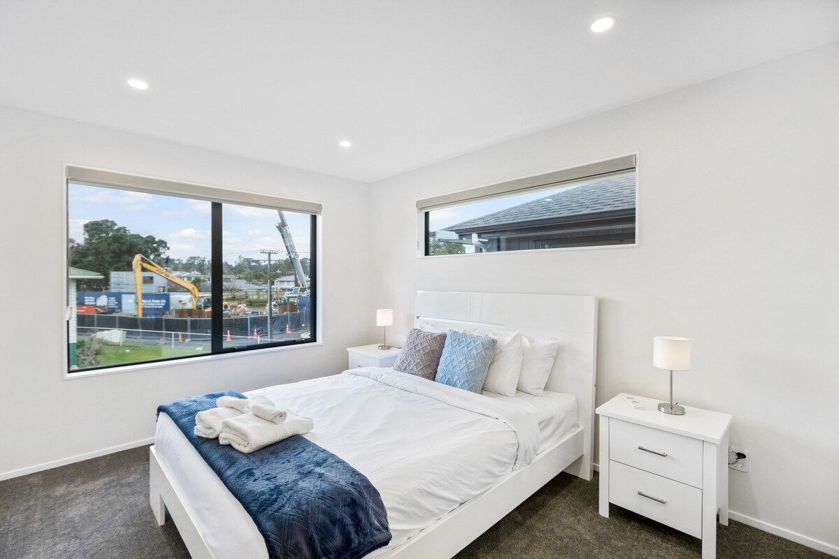 Modern Family Townhouse in Mt Roskill, Auckland