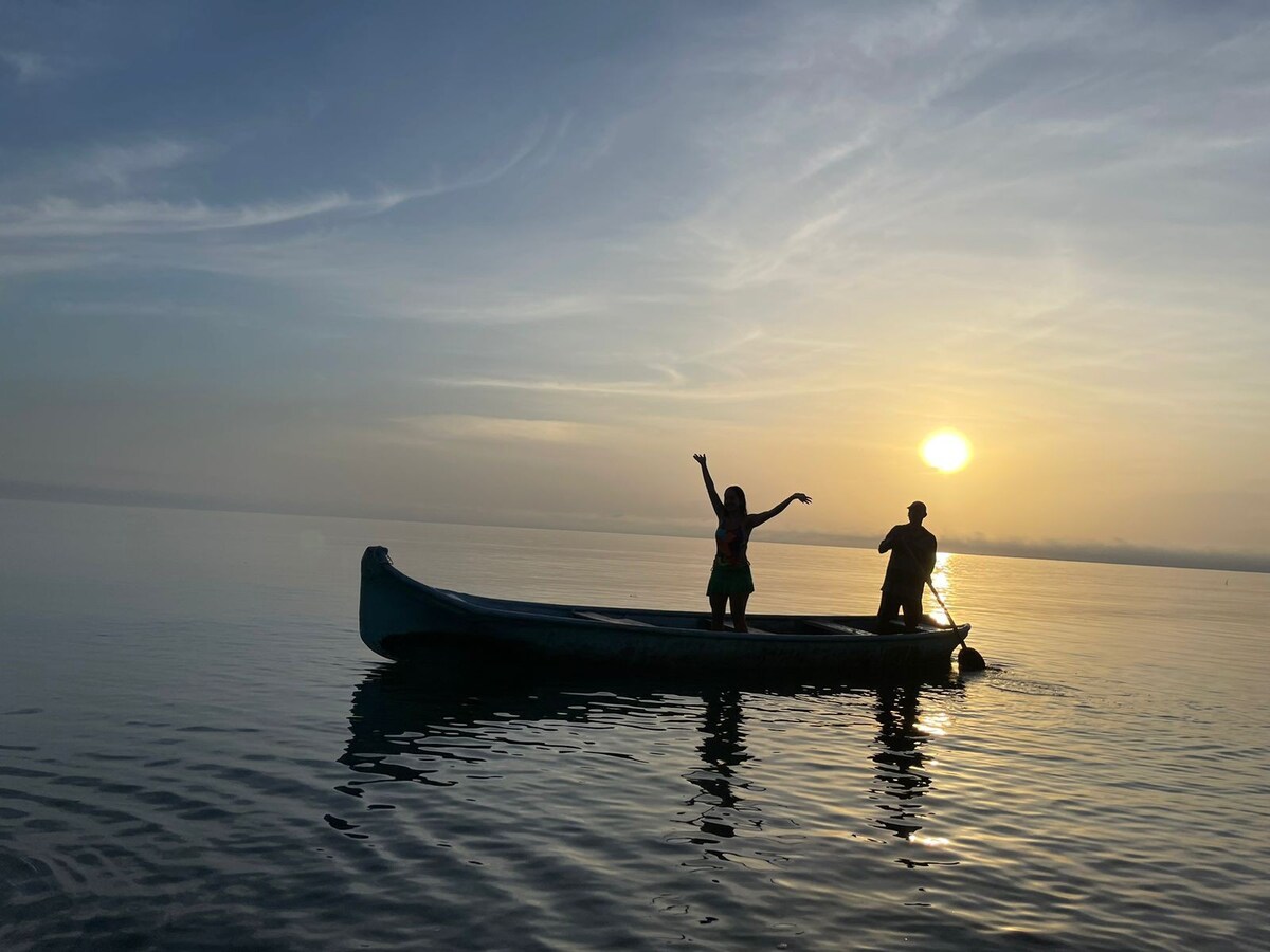 Cabaña cerca al mar con piscina