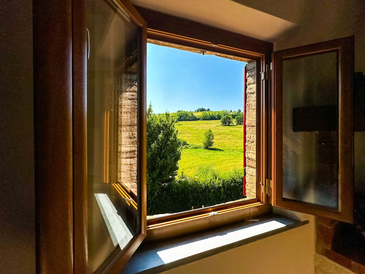 Campo Alle Lucciole: Entire Tuscan Stonehouse