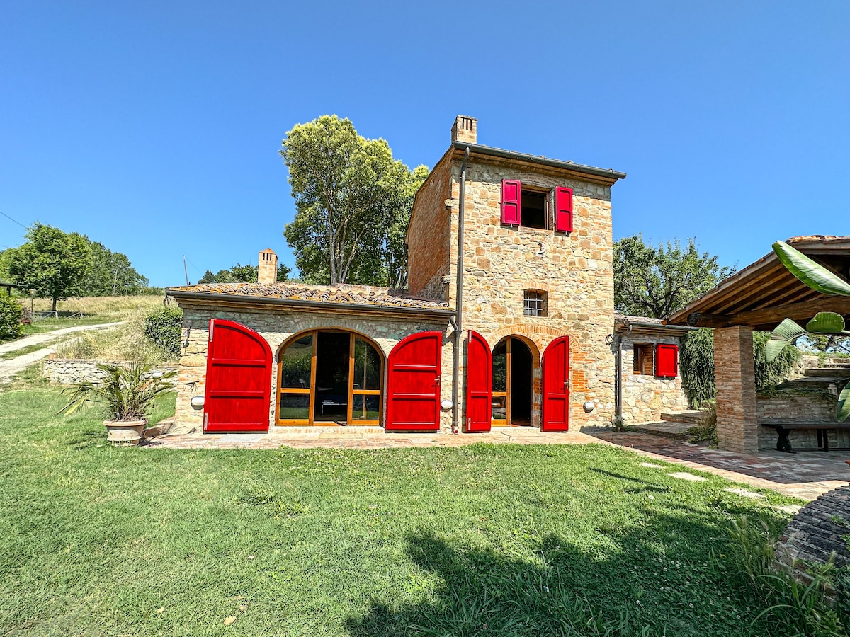 Campo Alle Lucciole: Entire Tuscan Stonehouse