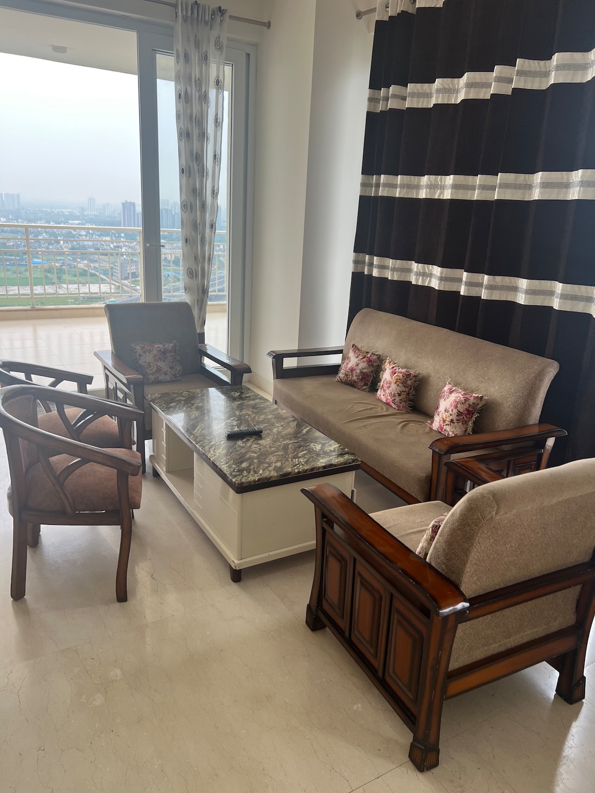 SkyLine Terrace Getaway Suite @ Dwarka Expressway