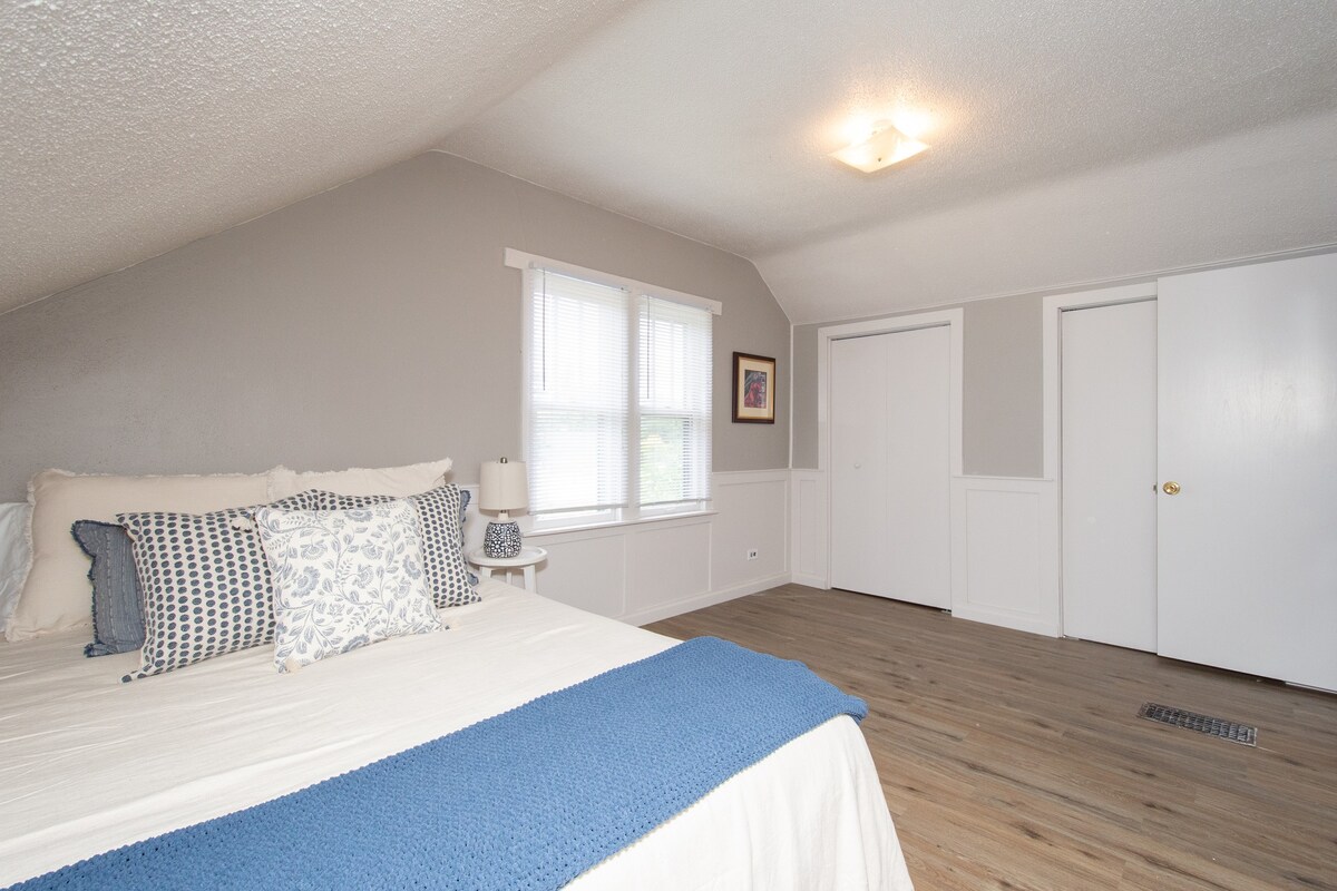 Freshly-remodeled 1-Bedroom Apt Fargo-Moorhead