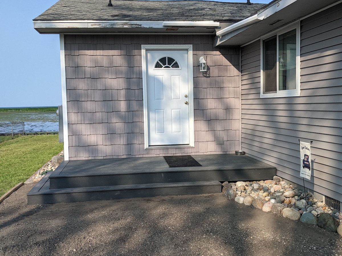 Quaint Cabin on Saginaw Bay