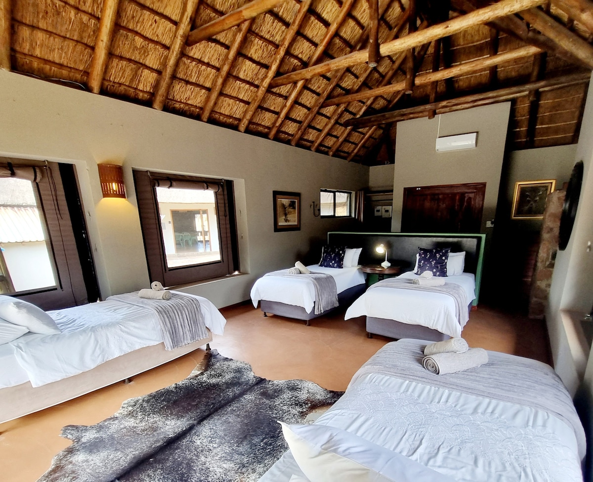 Newburg Luxury Bush Lodge