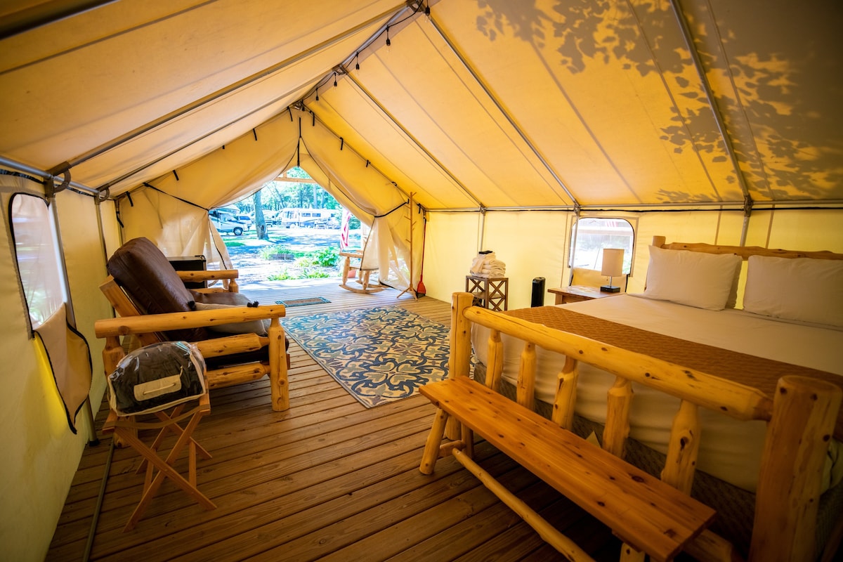 Rustic-chic Glamping Tent @ Coloma/St. Joseph KOA