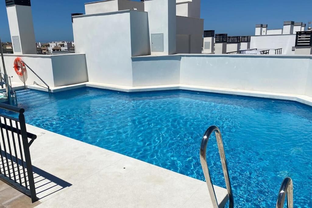 Elegant Apt. for 6 with Pool, Wifi and AC in Rota
