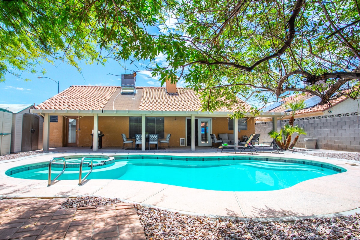 Charming Pool Retreat: 3BR LV Home w/ Pool Table