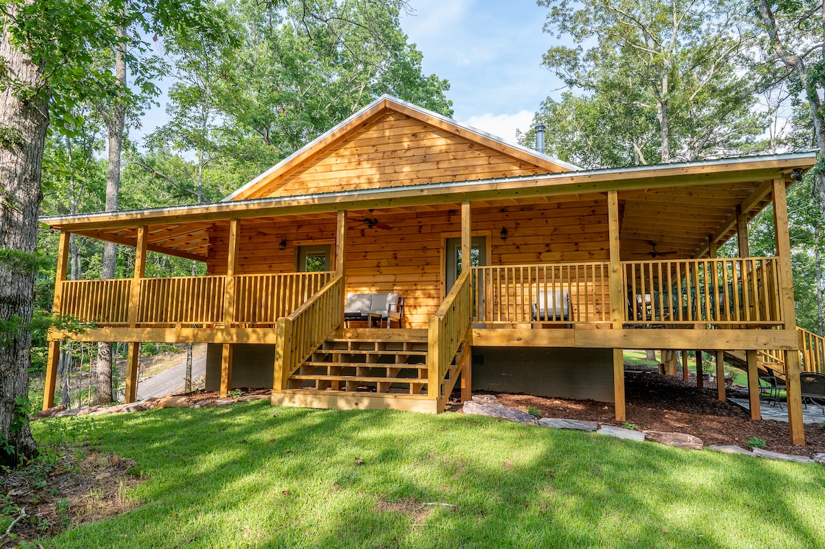 Pinhoti Ridge Retreat Cabin 2, Skyline