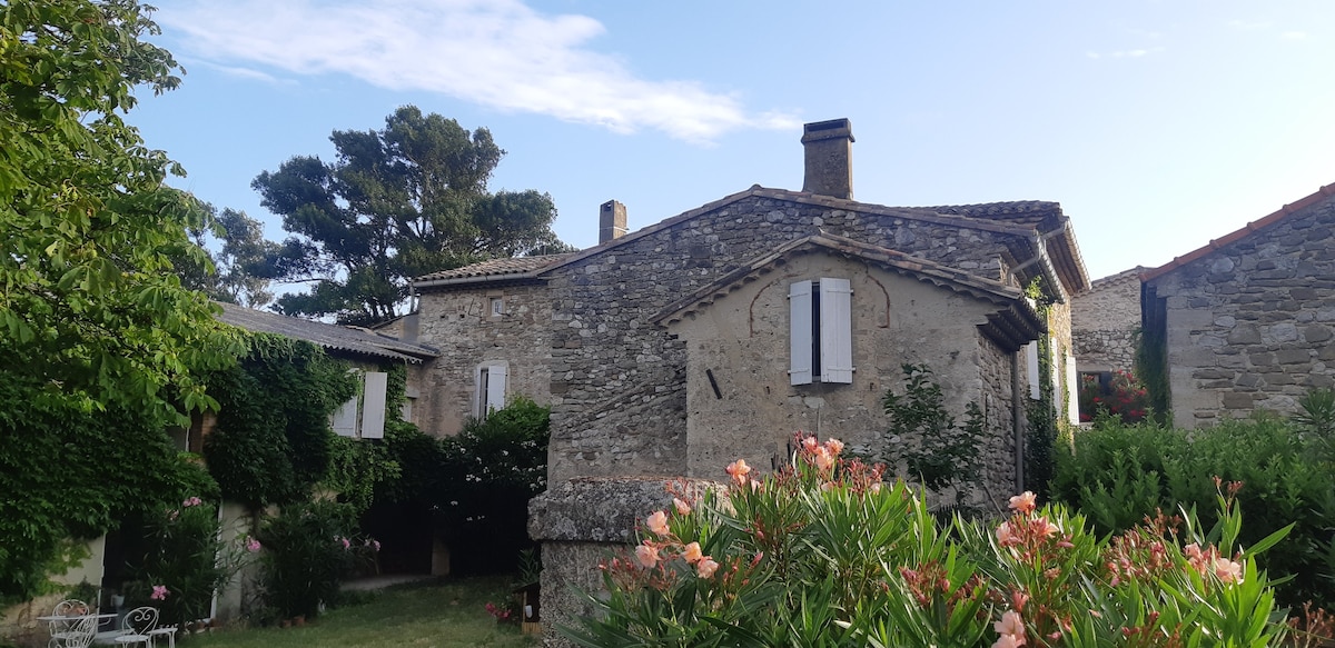 迷人的Gite Drôme Provençale
