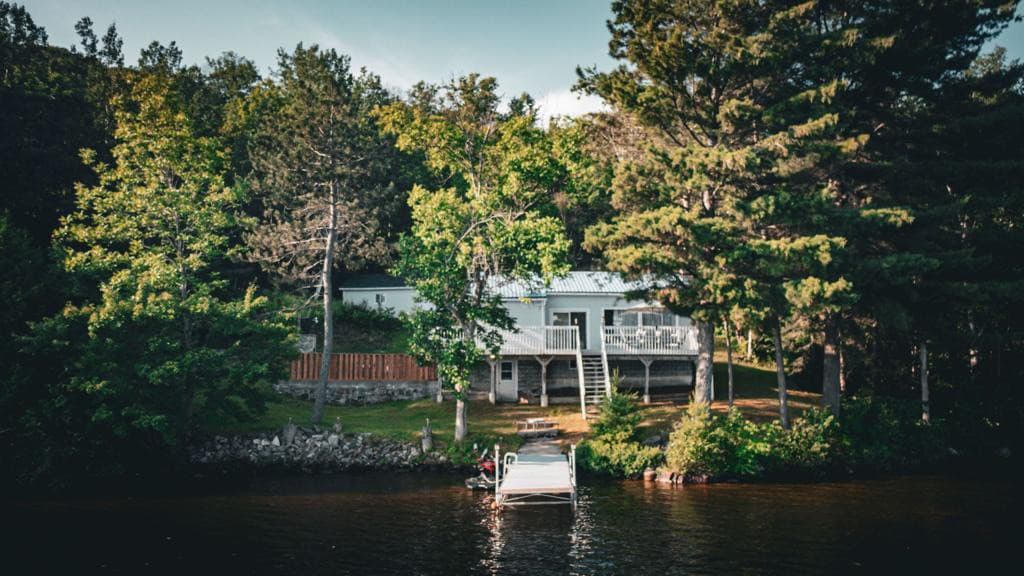 Lakeside Cottage