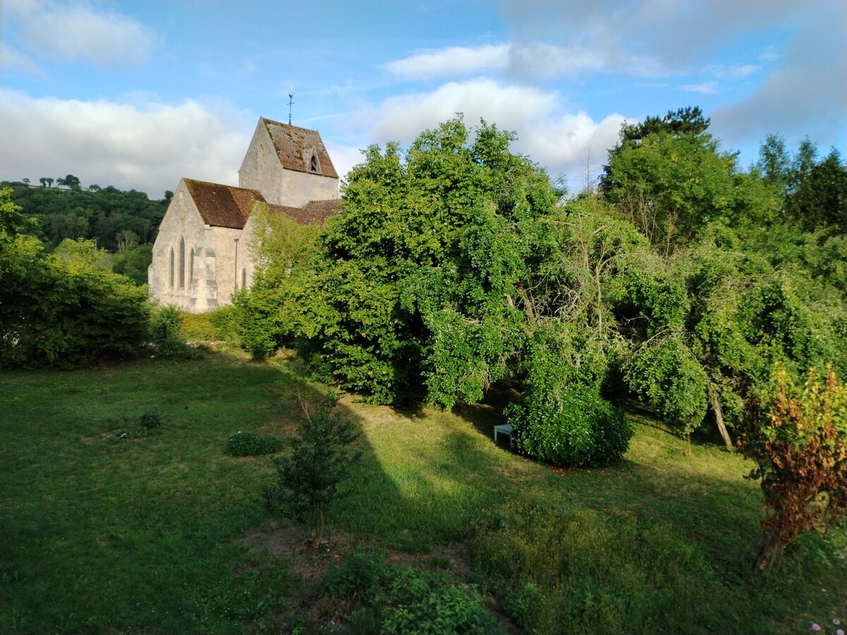 Bed and breakfast in a medieval manor house