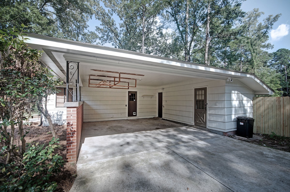 Mallard Manor: 3bd/2ba Home near WholeFoods