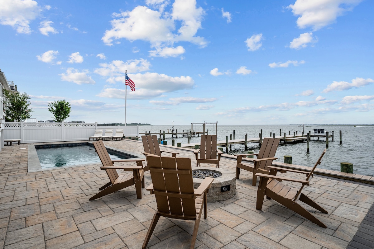 Beautiful Bayfront w Heated Pool