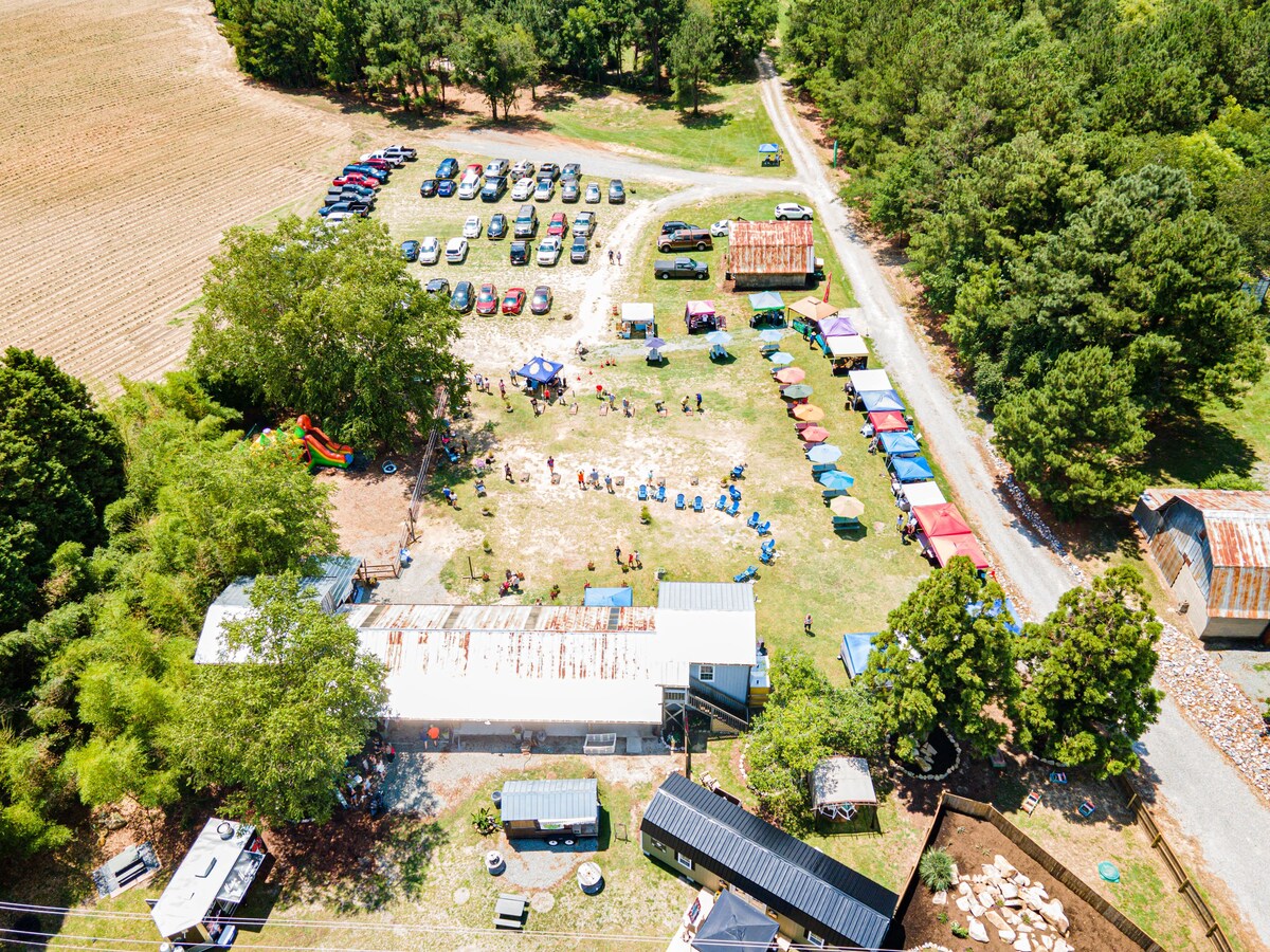 Yes to Pets! RV pad on friendly farm near Raleigh