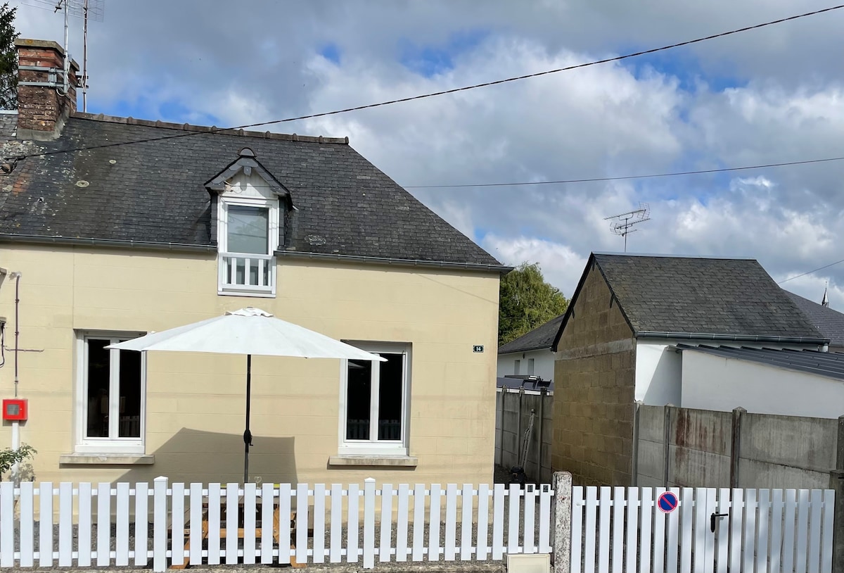 Maison  gîte  2/4 P à 7 km du Mt Saint Michel