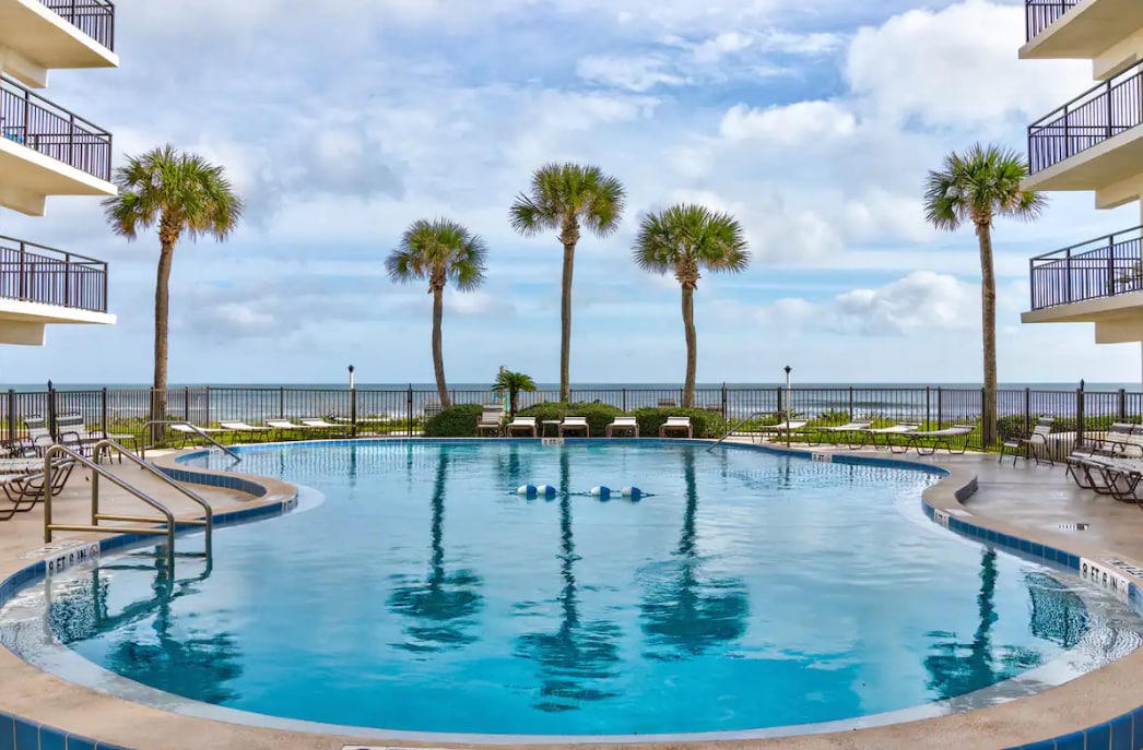 Ocean View 1-bdm on Ormond Beach