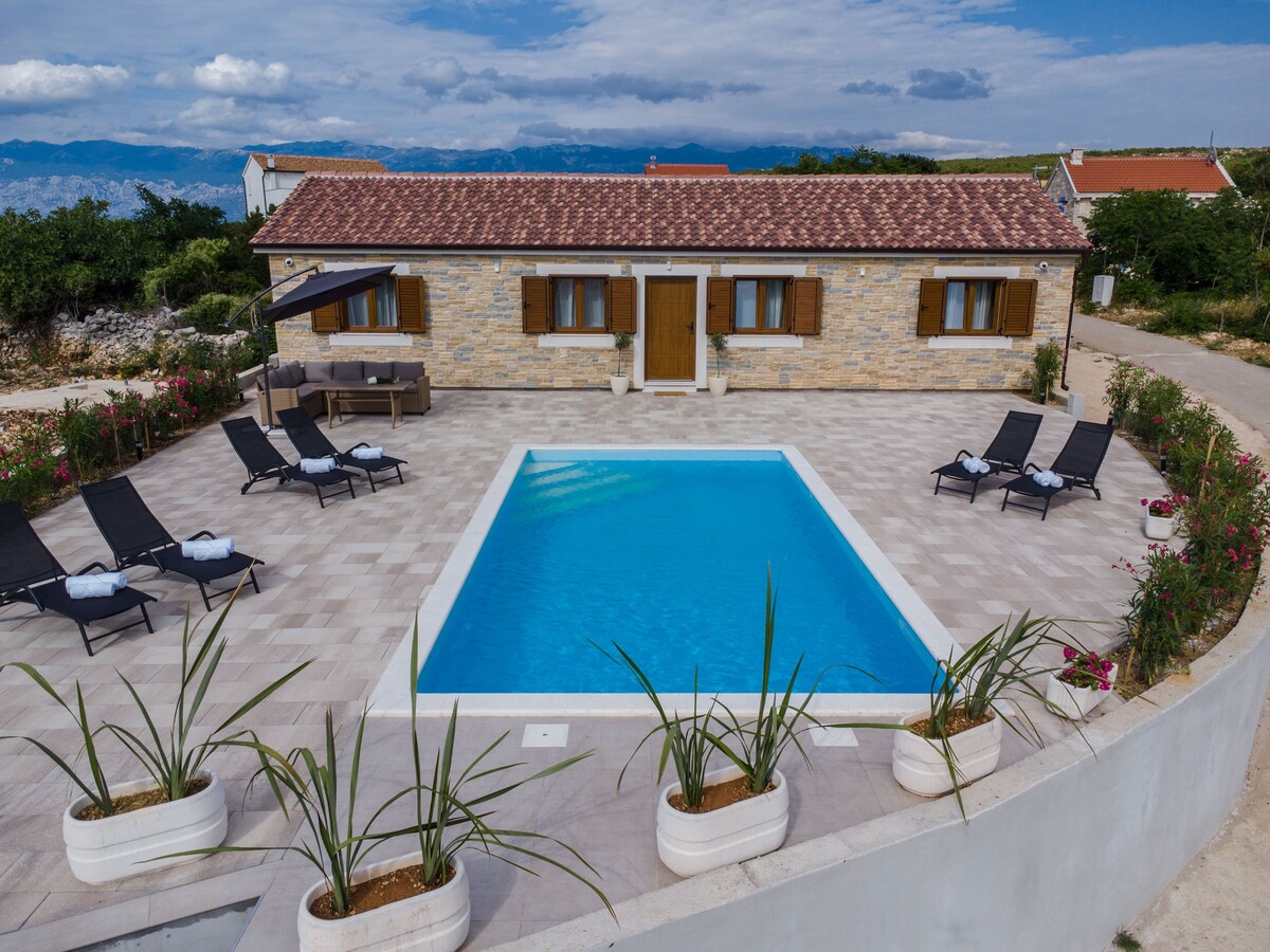 Villa Nika with Private Pool