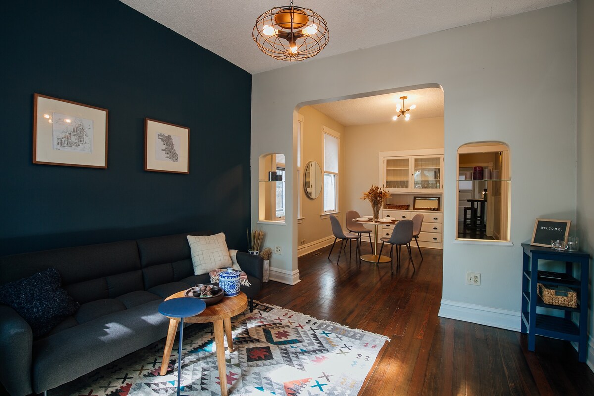 Charming 3-BED in Lincoln Park/ Old Town & Parking