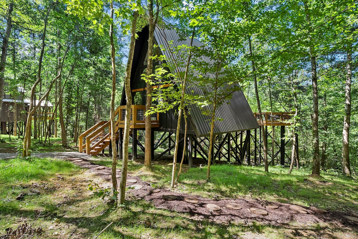 鹰巢树屋（ The Eagle 's Nest Treehouse ）