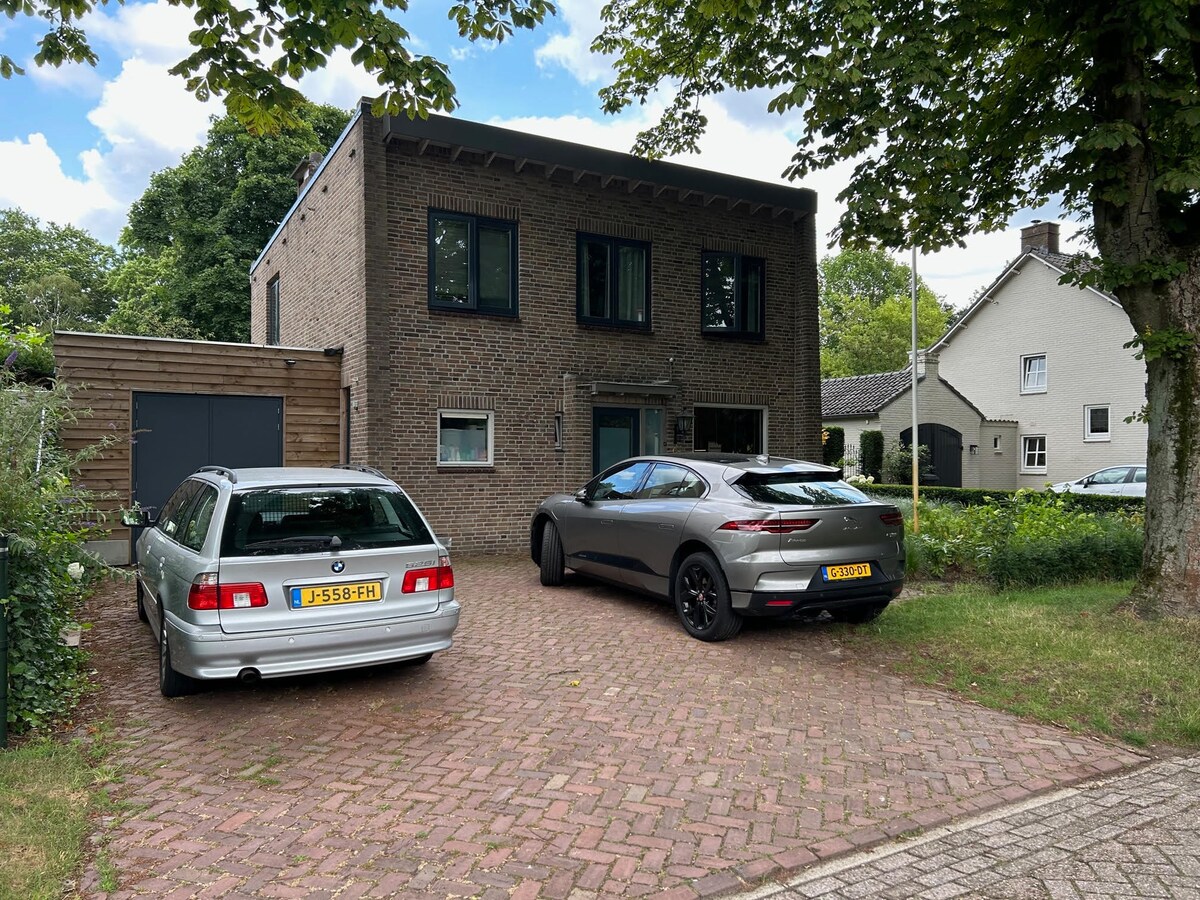 Vrijstaande woning, groene wijk