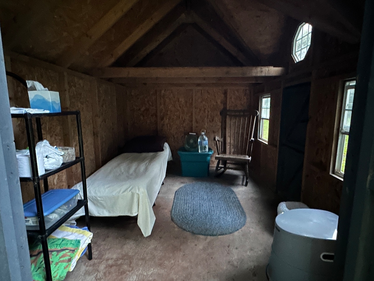Primitive Cabin in Scenic Area