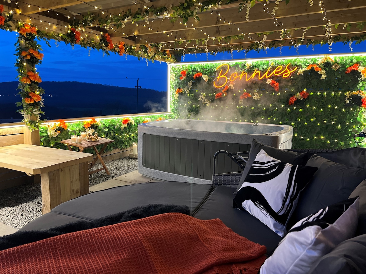 Bonnie's Retreat VIP - Infrared Sauna and Hot tub