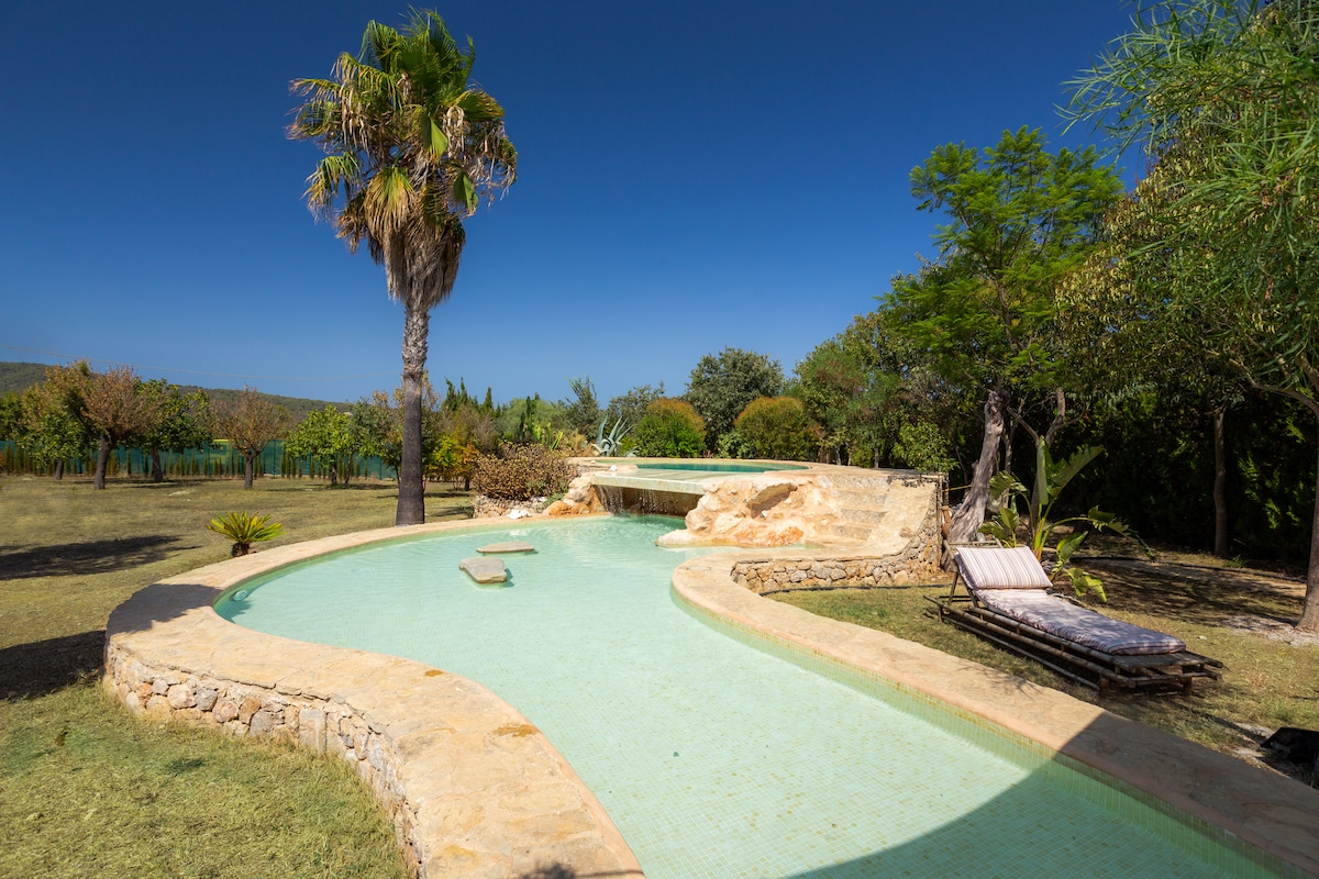 FINCA CHUMBERA - Rock Waterfall Pool Rustic House