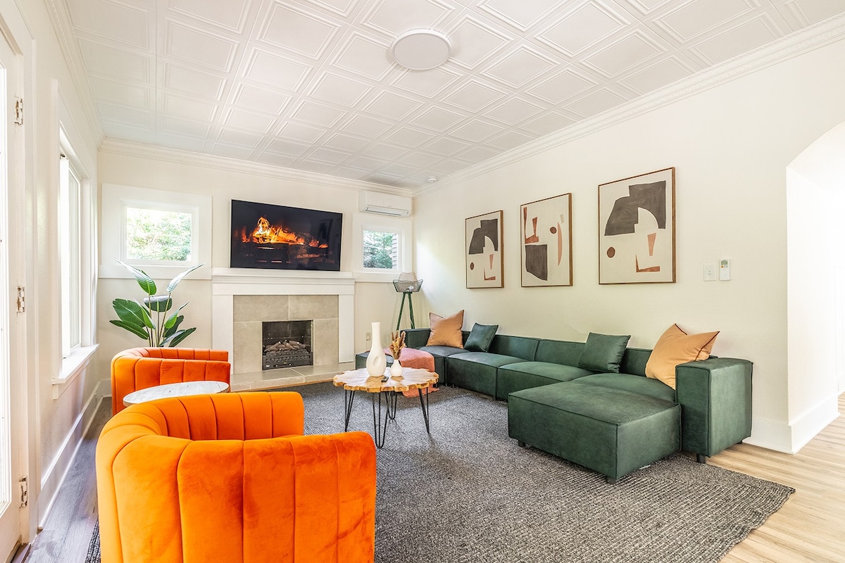 Beautiful 9-Bed Capitol Hill Oasis w/King beds