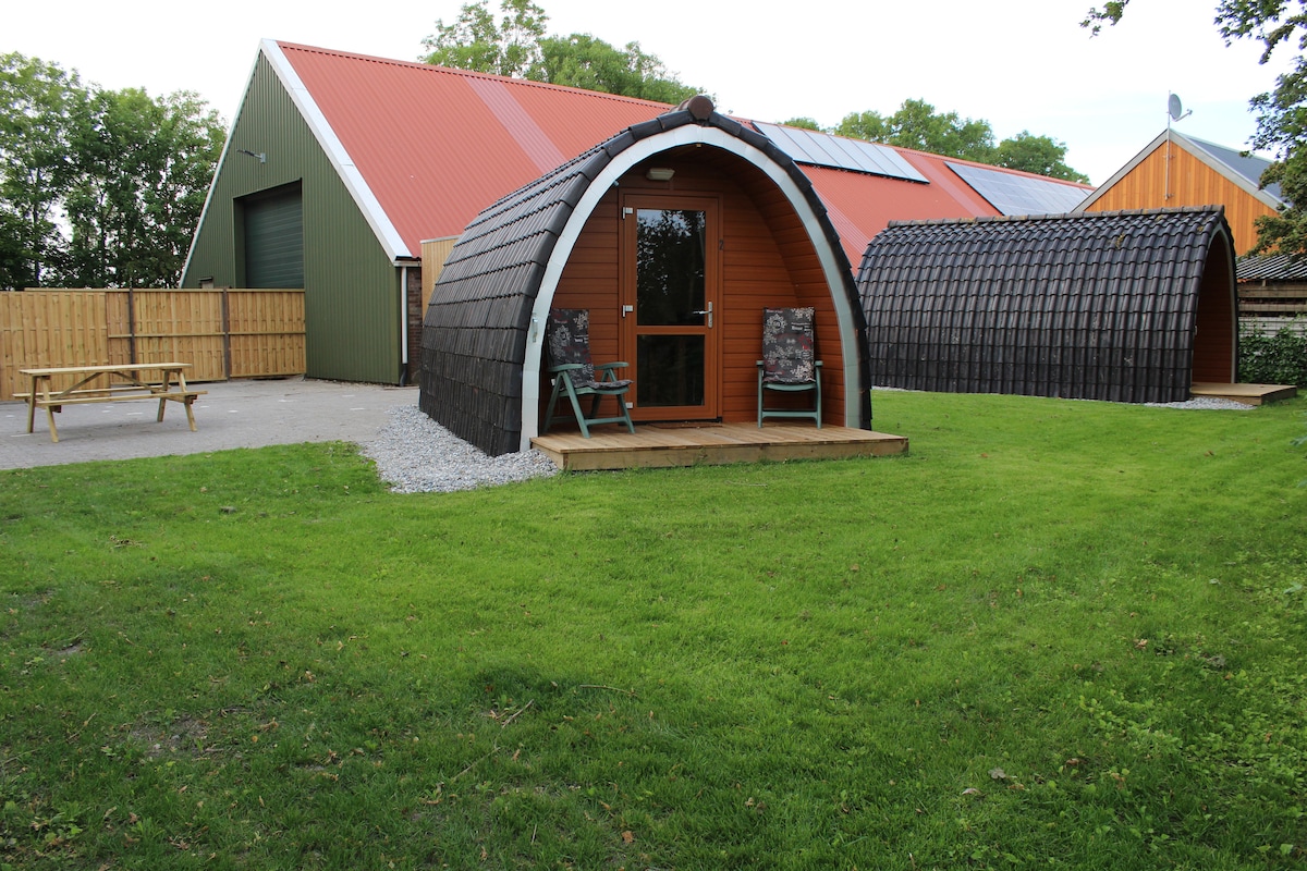 Welkom in onze knusse camping pod "Lyts Dekema 2"