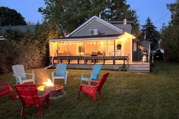 Beach house on the Lake with hot tub, Bayfield ON