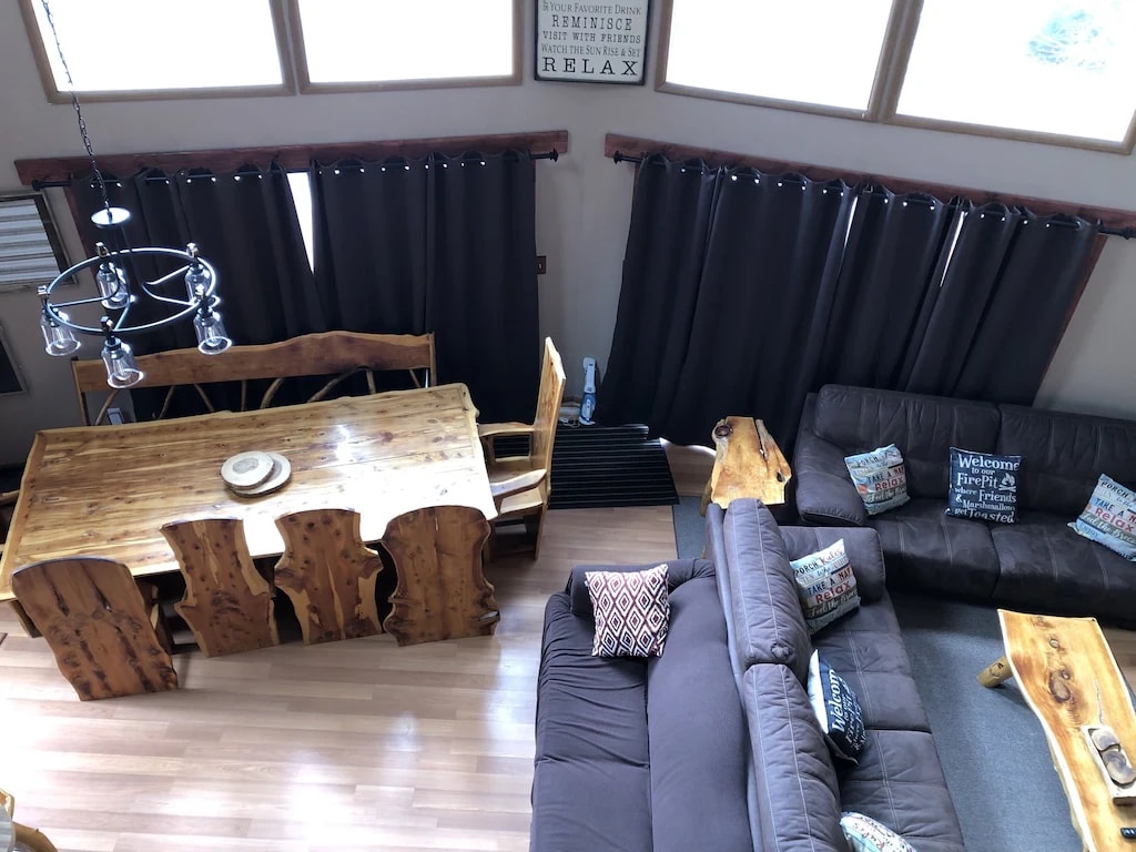 5 BR/3 BA Chalet in the Hideout