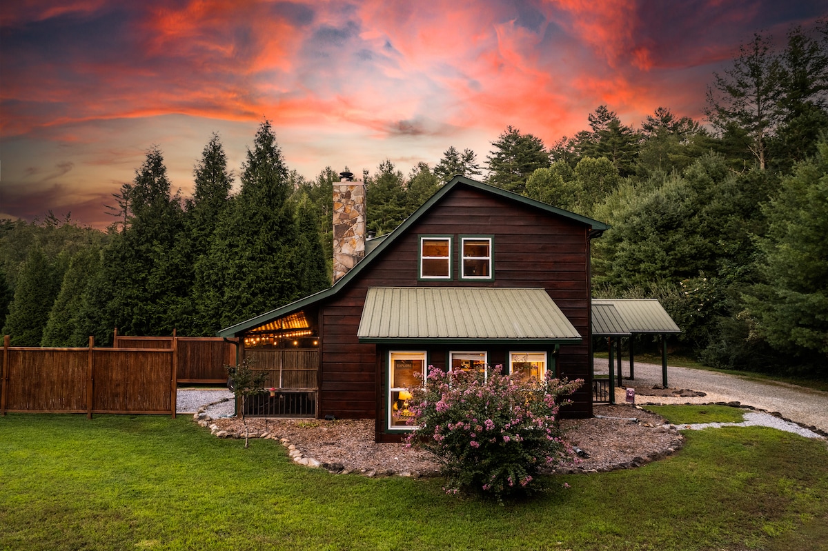 Moose Lodge-Toccoa river HotTub