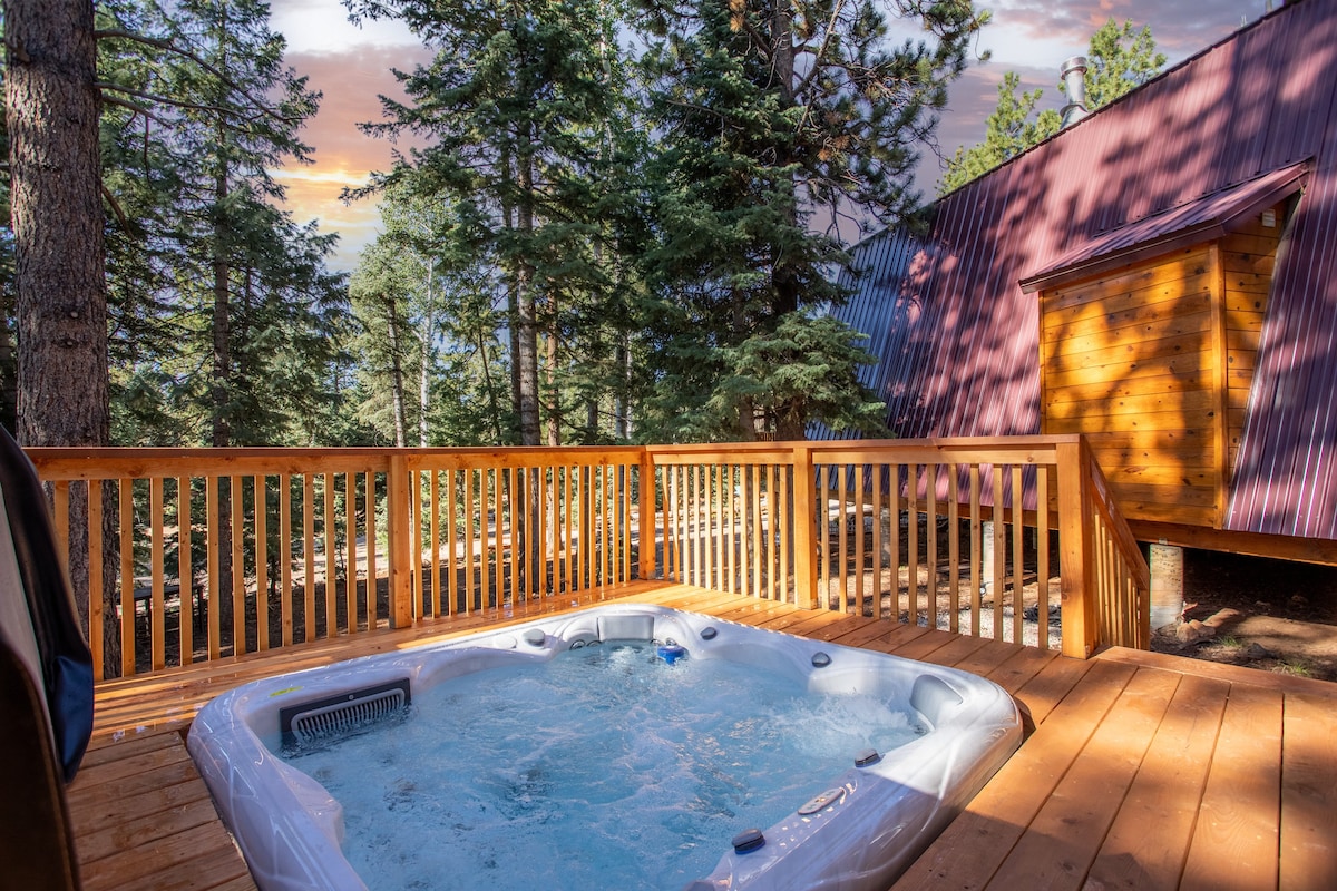 High Mtn Retreat with Hot Tub!