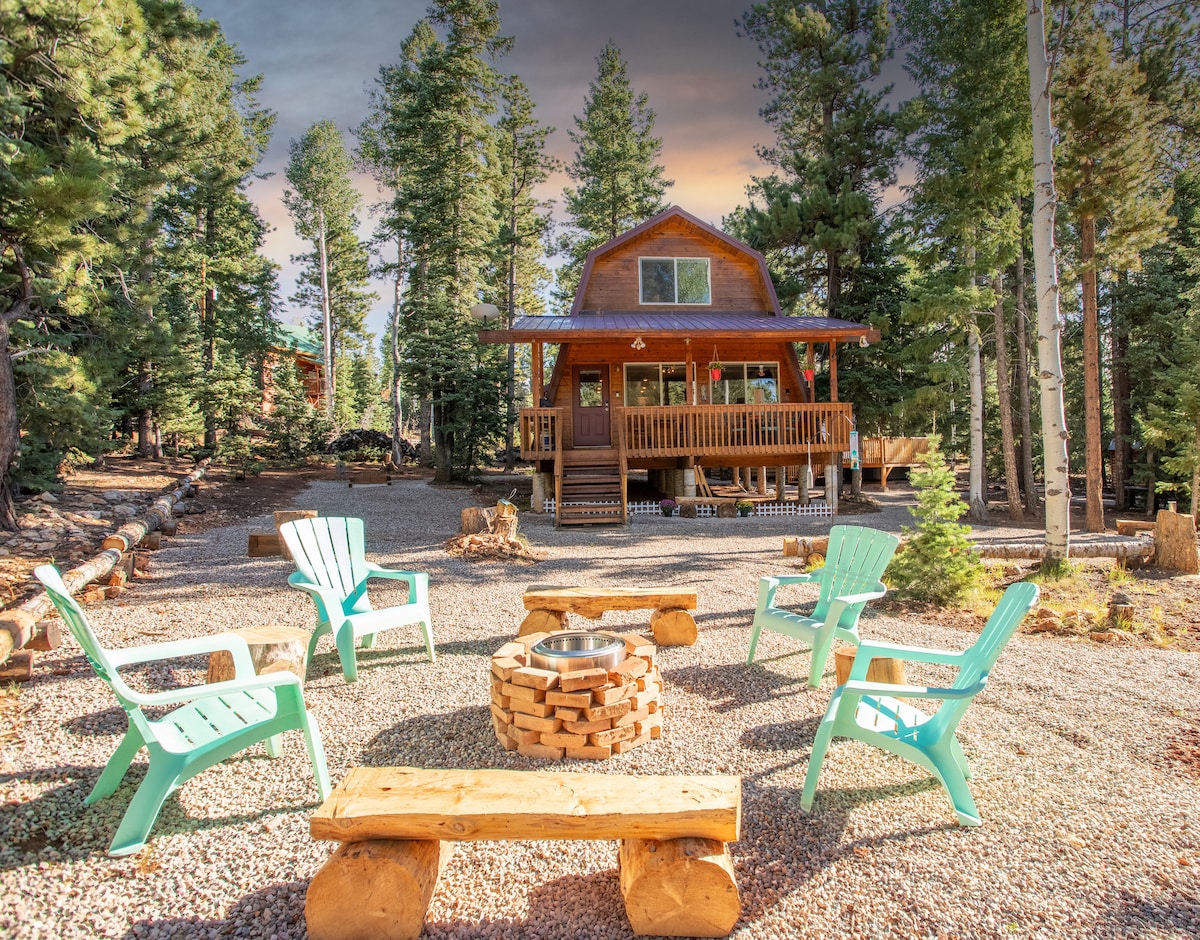 High Mtn Retreat with Hot Tub!