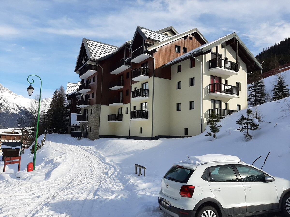 T2 cosy au pieds des pistes Valfréjus