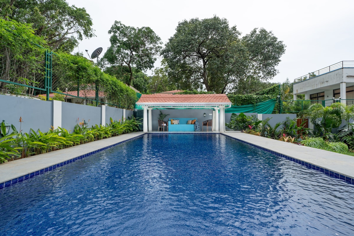 Luxe 5BHK Pool Villa - Assagao (25% off 3 Night+)