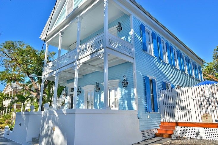 Key West Blue Pineapple Estate