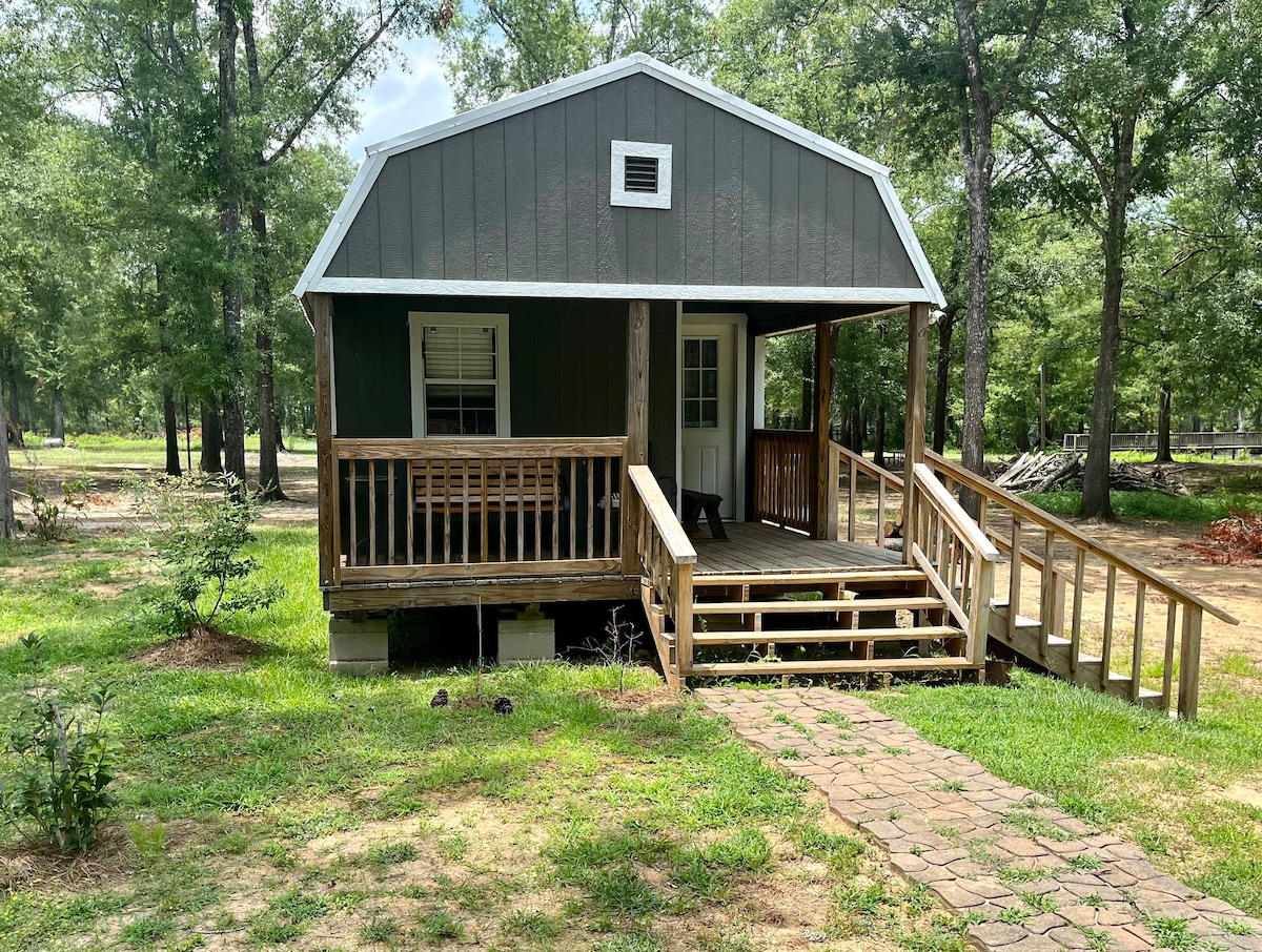 Iatt Lake Cabins and Kayaks Fish House