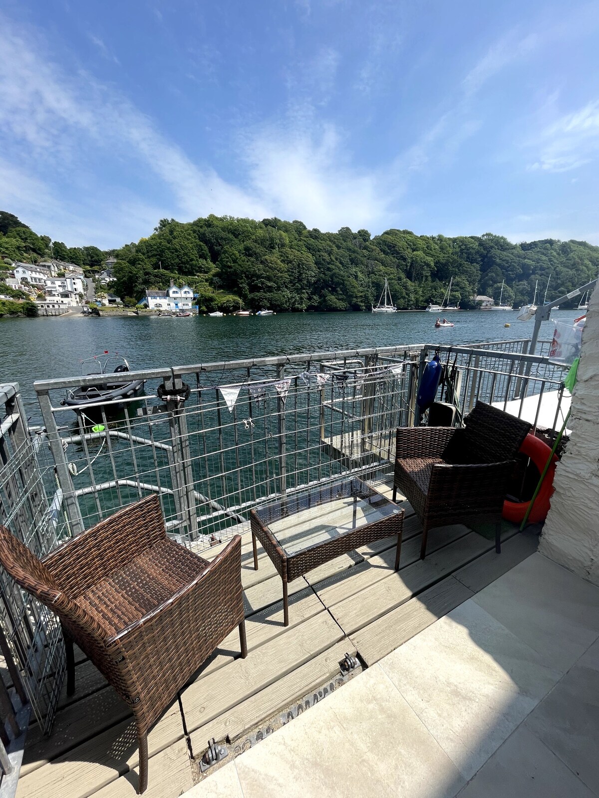 Waterside Dog Friendly Cottage in Fowey