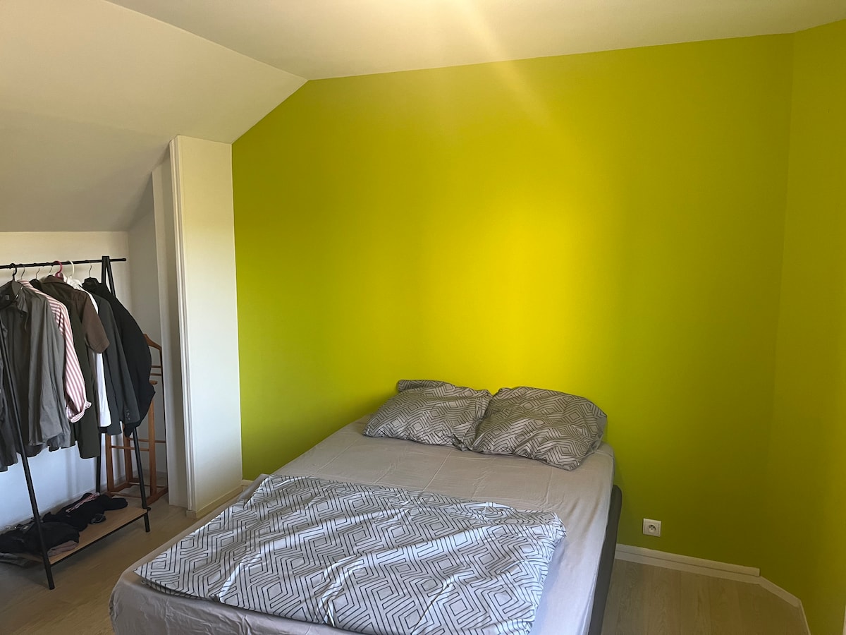 Chambre privé dans une maison à Evreux