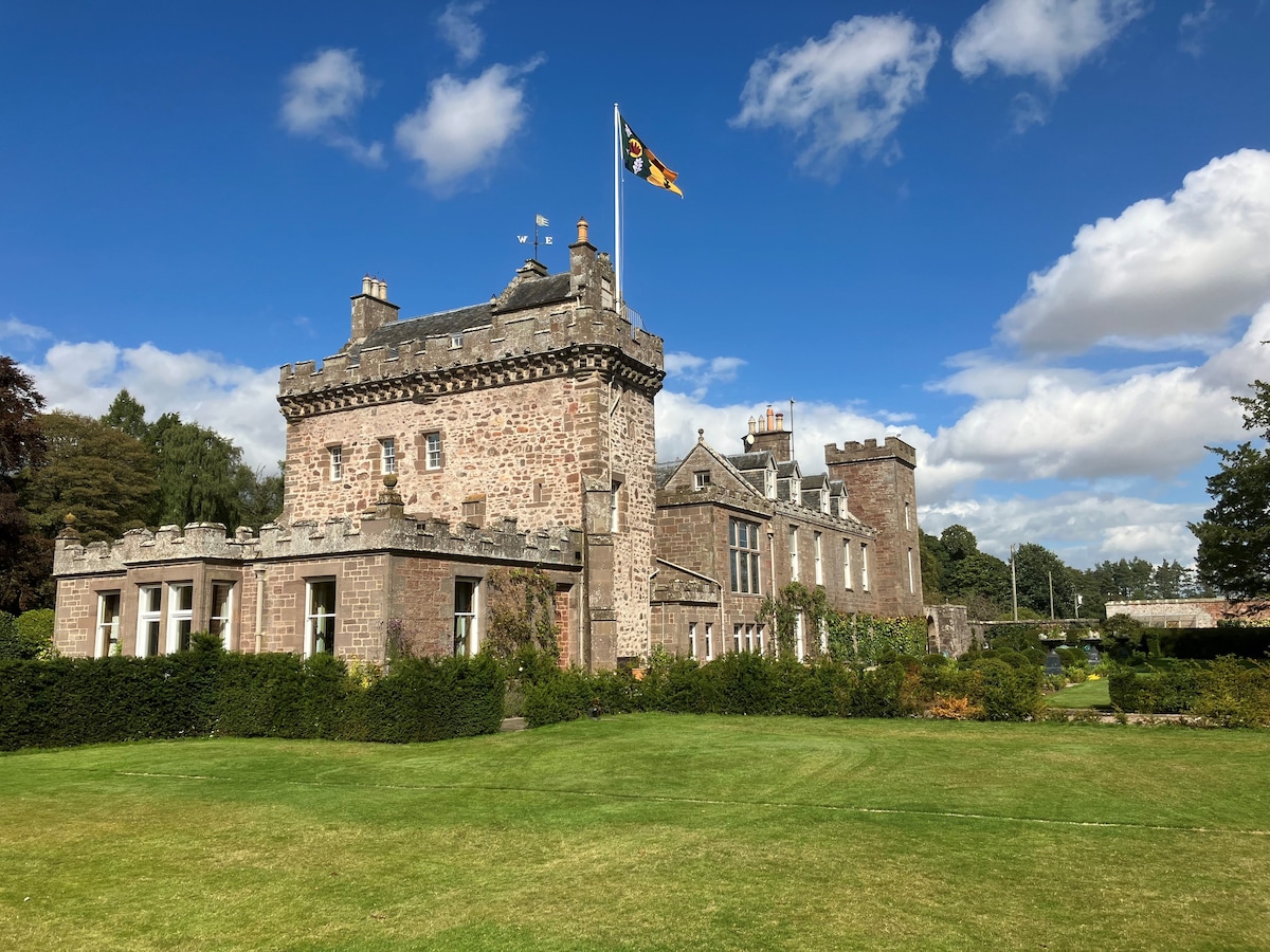 The Tower, Thornton Castle