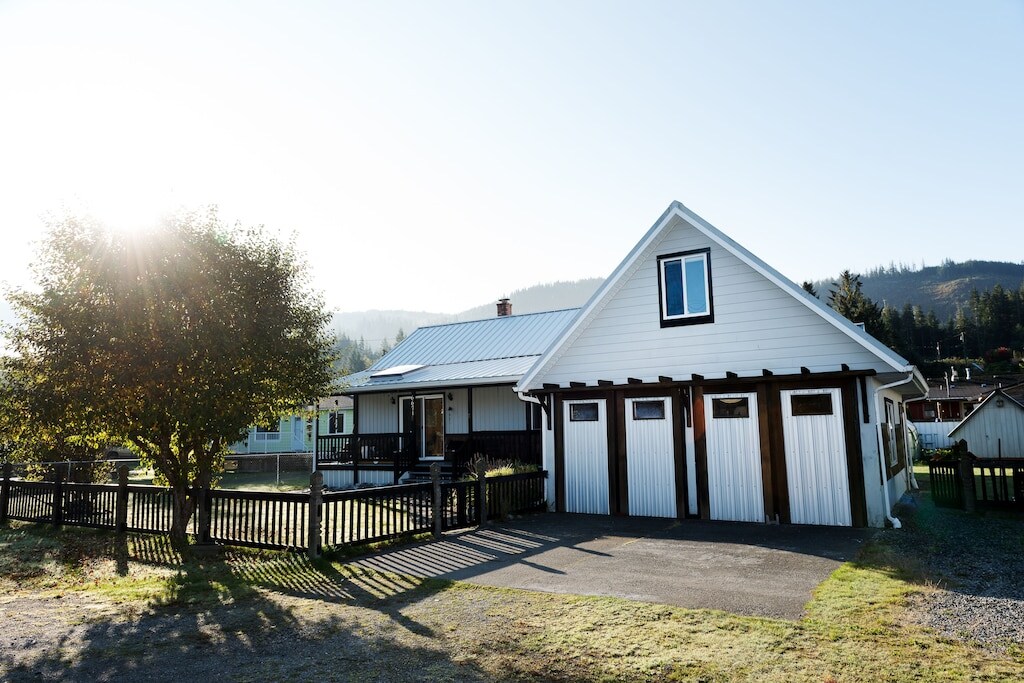 Seaglass and Surf Guest House