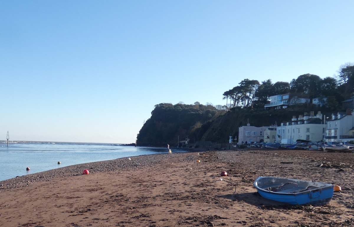 Lovely 3 bed cottage by the sea!