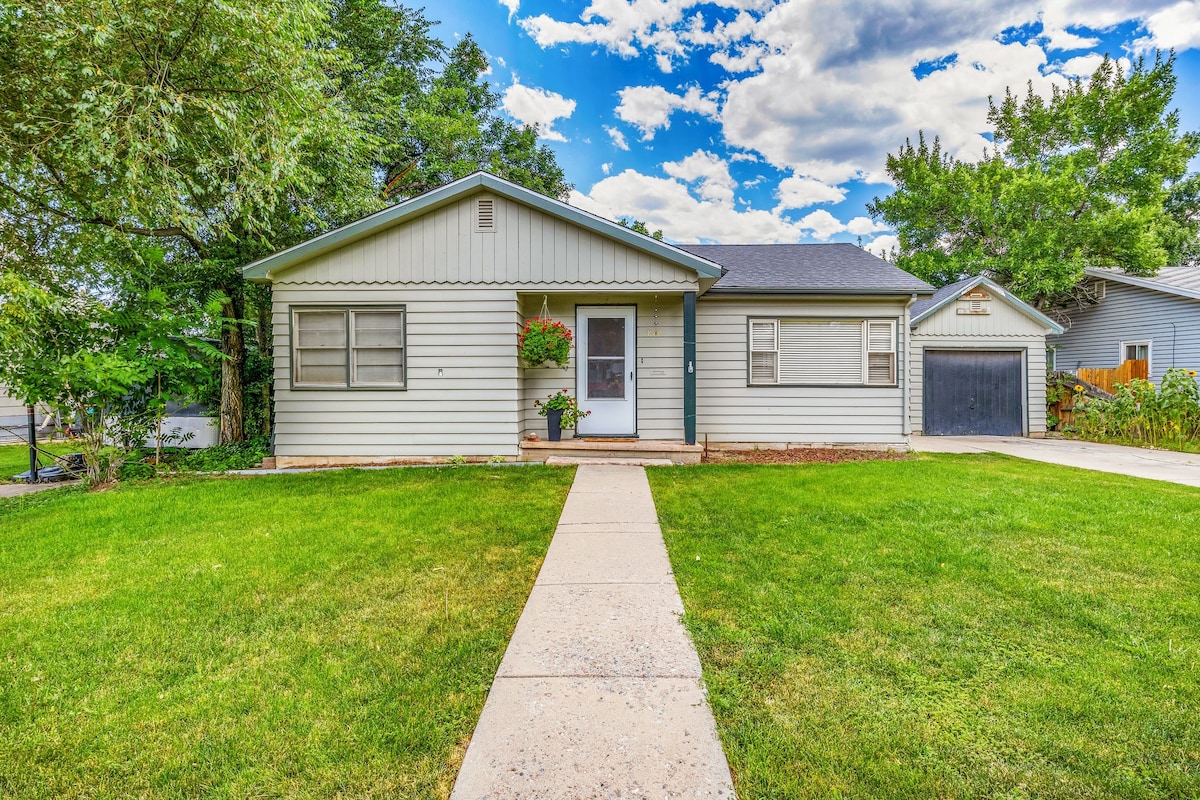 Sweet 2-Bdrm Bungalow in the heart of Canon City