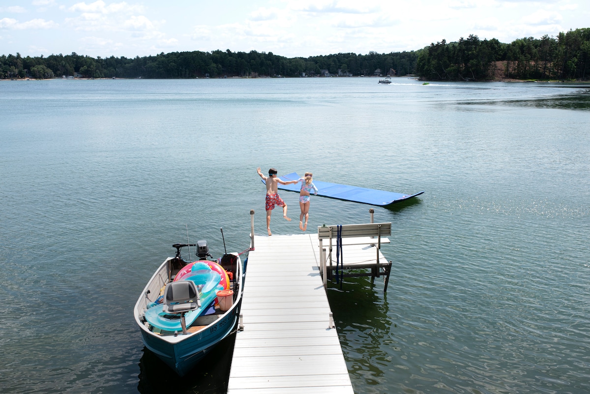 Easy Breezy A-Frame on the Lake