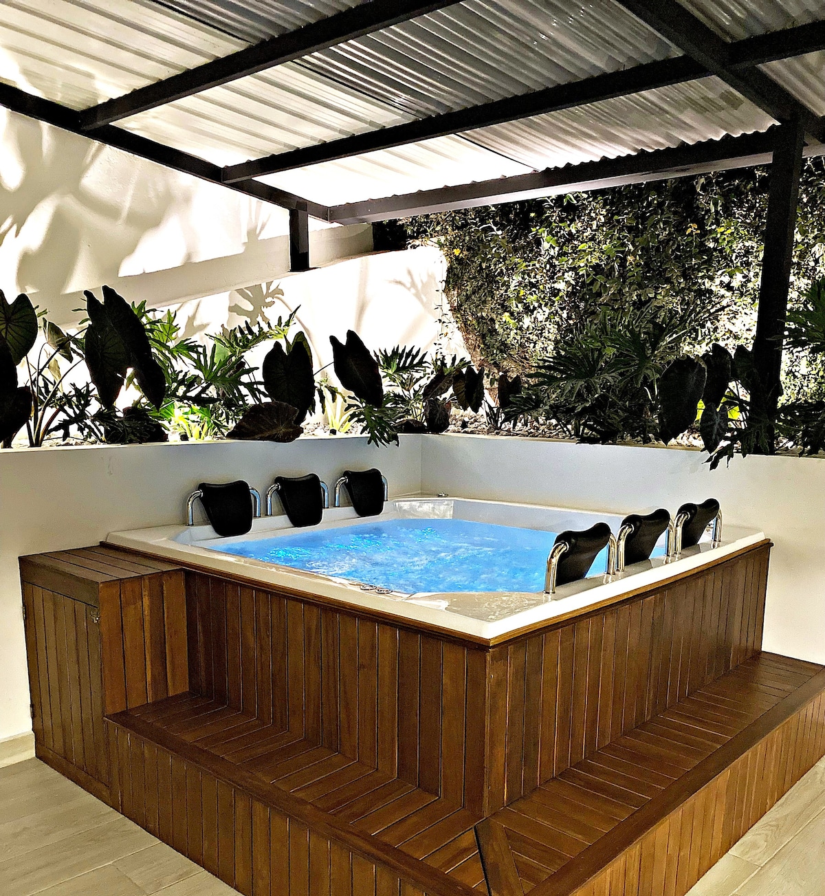 波布拉多（ Poblado ）宽敞的房子/空调/按摩浴缸允许游客入住