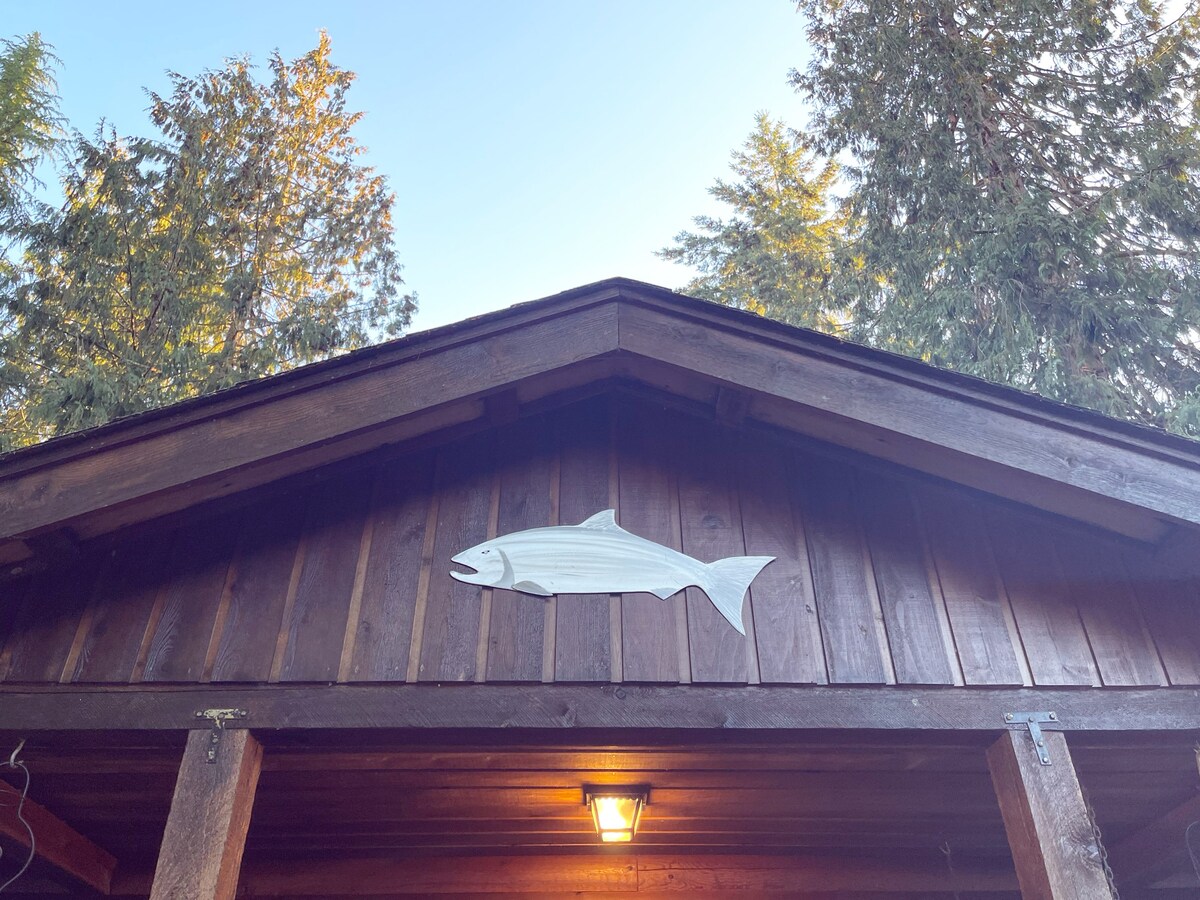 Pray for Salmon Cabin