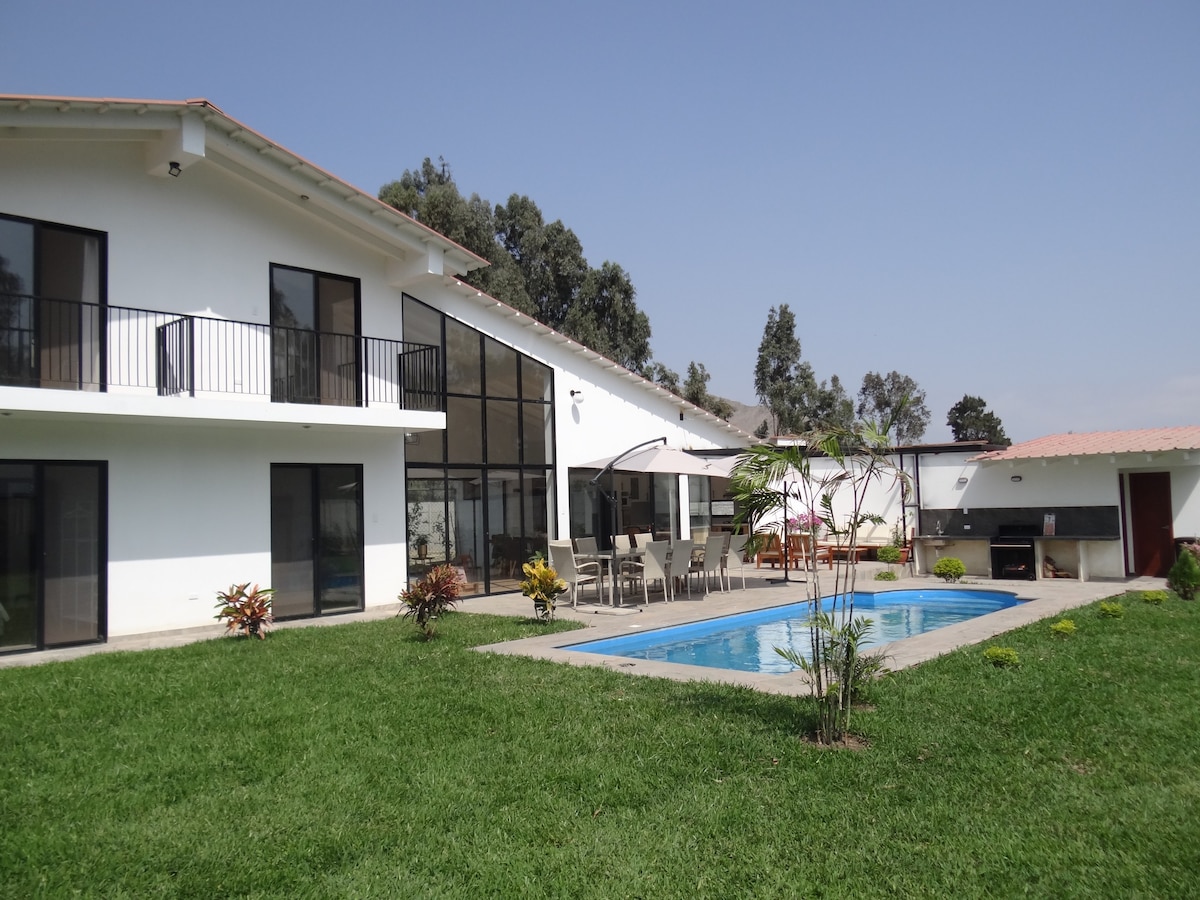 Country House Cieneguilla / Pachacamac