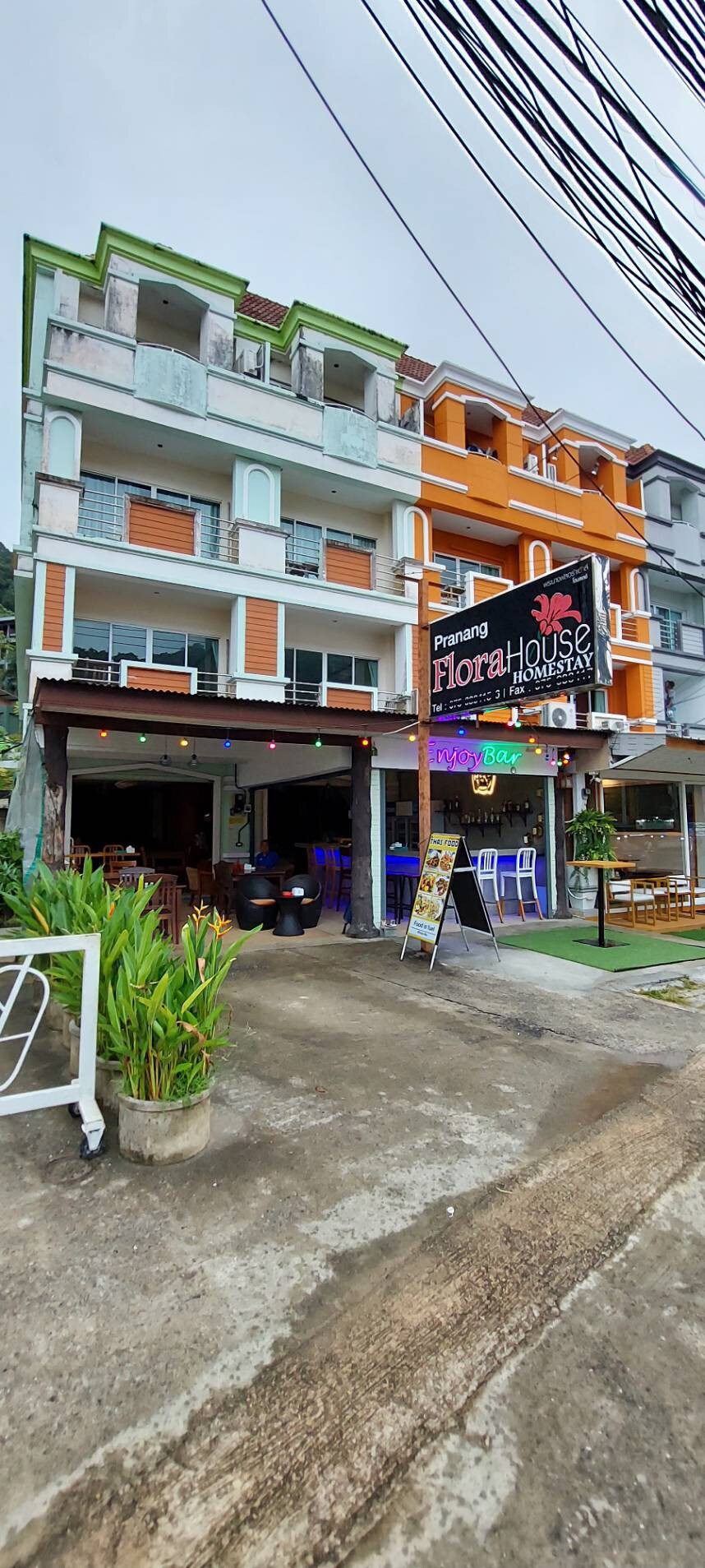 Pranang Flora House Homestay